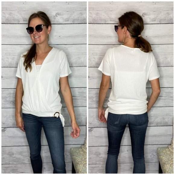 Umgee Tops - Tortoise Clasp Top